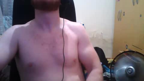 Snapshot of athleticboyy chatting on December 2024 04:13:02 AM Paul Van online show from December 2024 04:13:02 AM