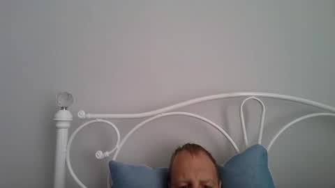 yoursissy online show from October 2025 02:21:02 PM