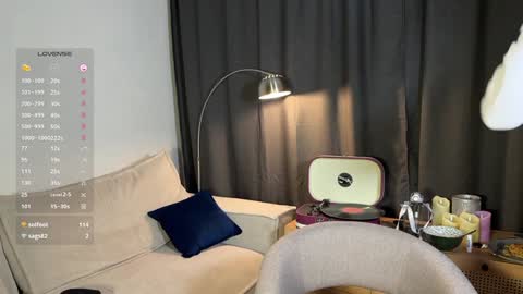 Sofia online show from December 2024 01:02:02 PM