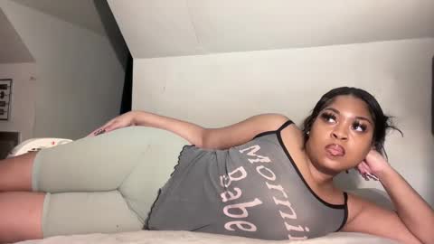 Snapshot of aunyxxx chatting on October 2025 11:35:01 PM aunyxxx online show from October 2025 11:35:01 PM