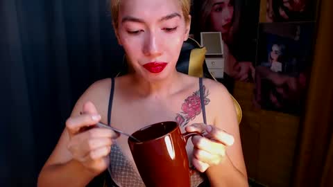 Miss awra online show from January 2025 04:43:01 AM