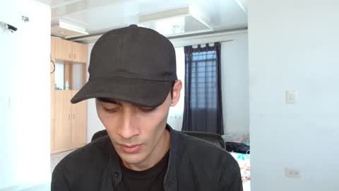 Snapshot of aureliv1 chatting on October 2025 09:24:01 PM Aureliano online show from October 2025 09:24:01 PM