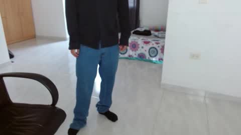 Snapshot of aureliv1 chatting on October 2025 08:40:02 PM Aureliano online show from October 2025 08:40:02 PM