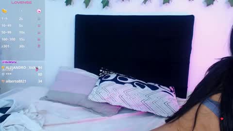 aurelynegp online show from September 2025 11:23:02 AM