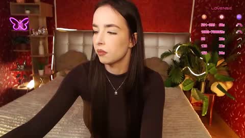 Snapshot of aurora_aksness chatting on February 2025 05:37:01 PM Aurora online show from February 2025 05:37:01 PM