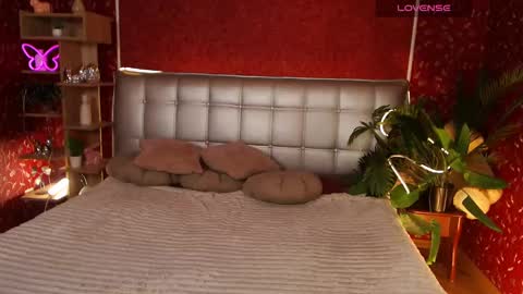 Snapshot of aurora_aksness chatting on February 2025 03:15:02 PM Aurora online show from February 2025 03:15:02 PM