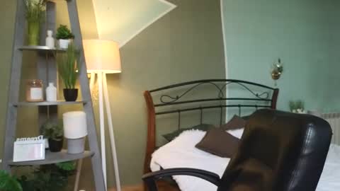 Snapshot of aurora_aksness chatting on March 2025 10:22:02 AM Aurora online show from March 2025 10:22:02 AM