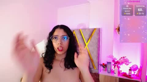 Snapshot of aurora_brown chatting on January 2025 07:00:02 AM Aurora online show from January 2025 07:00:02 AM