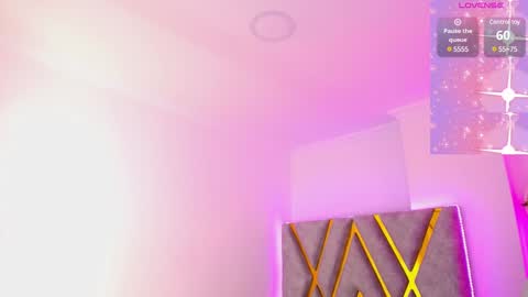 Snapshot of aurora_brown chatting on January 2025 10:49:02 AM Aurora online show from January 2025 10:49:02 AM