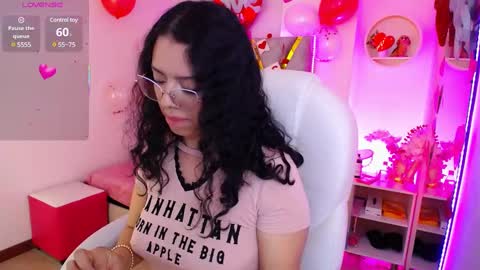 Snapshot of aurora_brown chatting on February 2025 04:43:01 AM Aurora online show from February 2025 04:43:01 AM