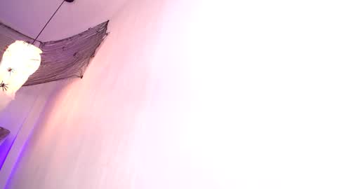 Snapshot of aurora_brown chatting on October 2025 06:54:01 AM Aurora online show from October 2025 06:54:01 AM