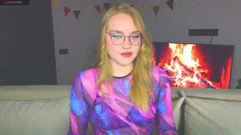 Kate online show from December 2024 04:31:01 PM