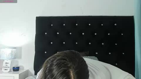 aurora_lenovic online show from October 2025 03:31:02 PM