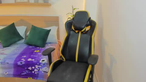 aurora_rodriguez online show from January 2025 12:42:01 PM