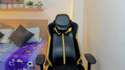 aurora_rodriguez online show from February 2025 12:18:02 PM