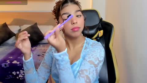 aurora_rodriguez online show from February 2025 12:32:01 PM