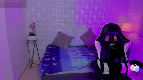 aurora_rodriguez online show from October 2025 12:31:01 PM