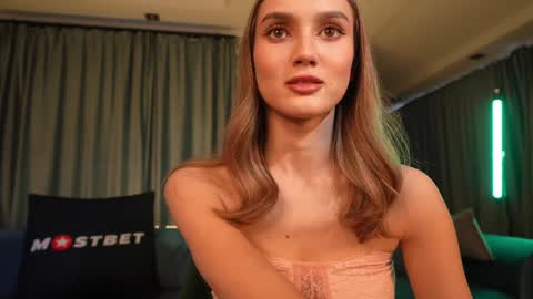 Aurora online show from December 2024 05:37:01 AM