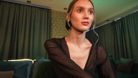 Aurora online show from January 2025 06:42:02 AM