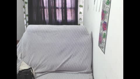 Snapshot of auroraaddams chatting on November 2025 06:28:02 PM AURORA online show from November 2025 06:28:02 PM