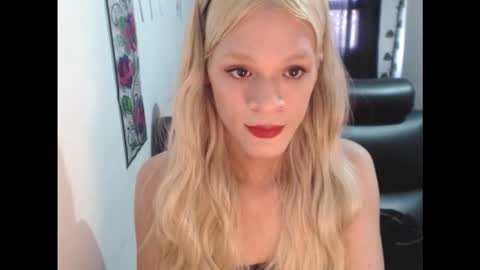 Snapshot of auroraaddams chatting on November 2025 06:46:02 PM AURORA online show from November 2025 06:46:02 PM