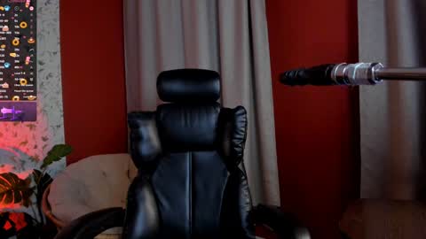 Snapshot of aurorademoni chatting on December 2024 06:52:02 AM Aurora online show from December 2024 06:52:02 AM