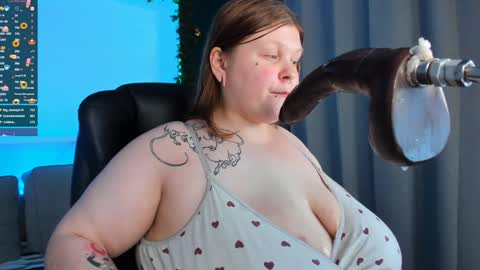 Snapshot of aurorademoni chatting on January 2025 03:44:01 PM Aurora online show from January 2025 03:44:01 PM