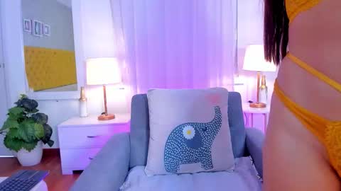 Snapshot of auroramiiller chatting on October 2025 09:22:01 PM Aurora Miiller online show from October 2025 09:22:01 PM