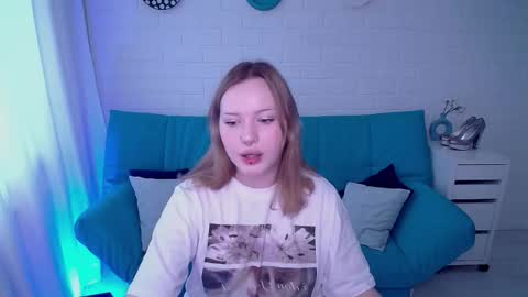 Aurora online show from October 2025 10:56:02 AM