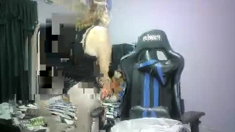 aurori997239 online show from October 2025 02:13:01 AM