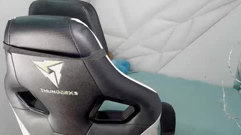 AUSTIN online show from November 2025 04:09:01 PM