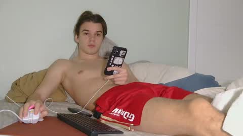 Auston 3 online show from December 2024 11:39:01 PM