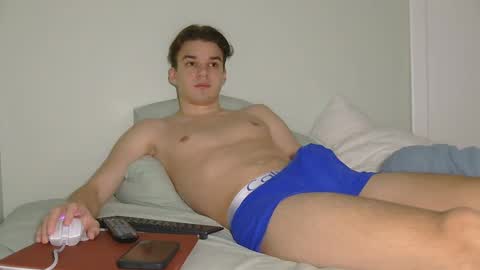 Auston 3 online show from February 2025 05:19:02 PM
