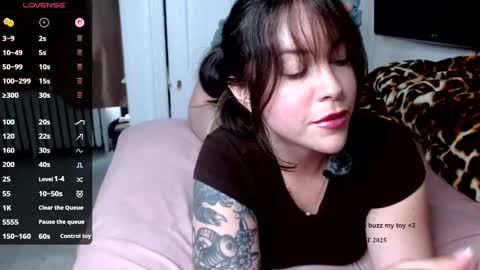 autumnb712 online show from September 2025 05:46:01 PM