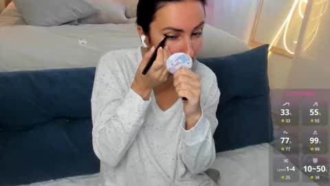 Snapshot of ava_athena chatting on September 2025 05:01:02 AM Ava online show from September 2025 05:01:02 AM