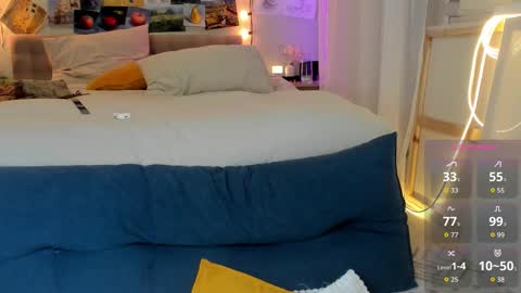 Snapshot of ava_athena chatting on October 2025 07:11:01 PM Ava online show from October 2025 07:11:01 PM