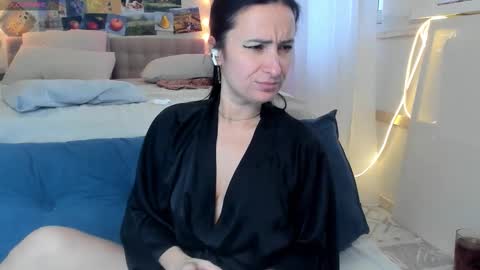 Snapshot of ava_athena chatting on October 2025 07:07:02 AM Ava online show from October 2025 07:07:02 AM