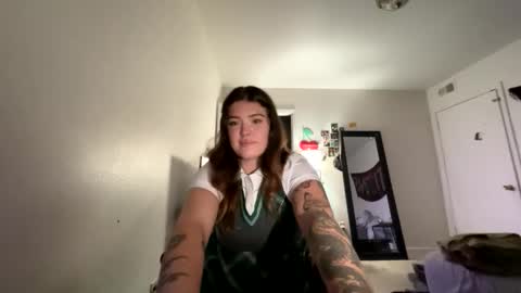 Snapshot of avalovesattention chatting on November 2025 03:52:02 AM Ava Adorn online show from November 2025 03:52:02 AM