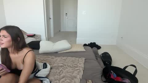 avaowenss online show from September 2025 07:39:02 PM