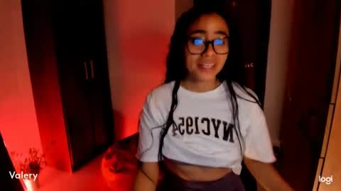 Snapshot of ave_fenix69 chatting on November 2025 01:16:02 AM Valery -- online show from November 2025 01:16:02 AM