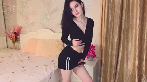 aveloria online show from October 2025 06:16:01 PM