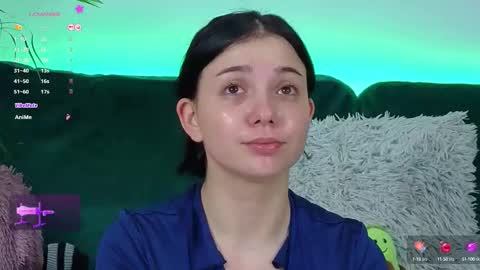 AveryWillow online show from October 2025 08:01:01 AM