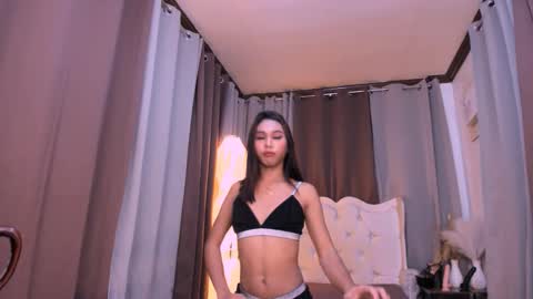 AVHIELYN online show from September 2025 08:48:02 AM