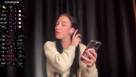 avril_pearly_ online show from December 2024 10:21:01 PM