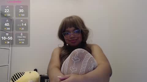 Jasminee online show from March 2025 06:32:01 PM