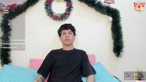 Axel Evanss online show from December 2024 04:06:01 PM