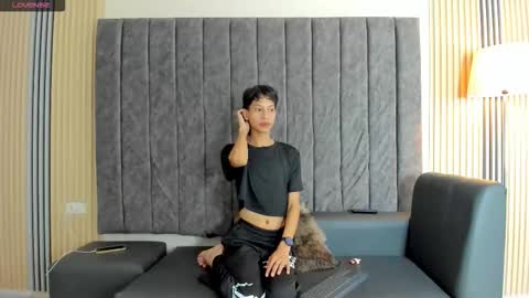axel_grays online show from September 2025 12:48:01 PM