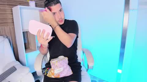 Snapshot of axel_grey_ chatting on September 2025 11:54:02 AM axel_grey_ online show from September 2025 11:54:02 AM