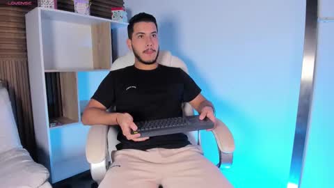 Snapshot of axel_grey_ chatting on October 2025 11:53:02 AM axel_grey_ online show from October 2025 11:53:02 AM