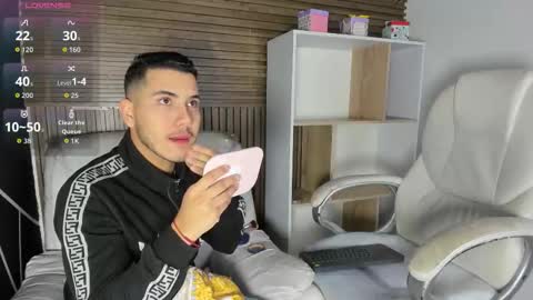 Snapshot of axel_grey_ chatting on October 2025 01:01:01 PM axel_grey_ online show from October 2025 01:01:01 PM